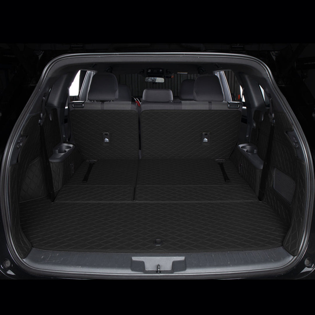 Waterproof Large Dog Car Trunk Mat All-Season Trunk Mat Suitable for Rainy Climates Trunk Mat / Trunk Liner Waterproof