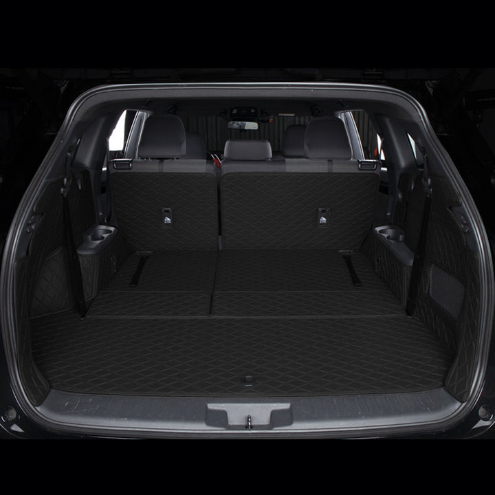 Waterproof Large Dog Car Trunk Mat All-Season Trunk Mat Suitable for Rainy Climates Trunk Mat / Trunk Liner Waterproof